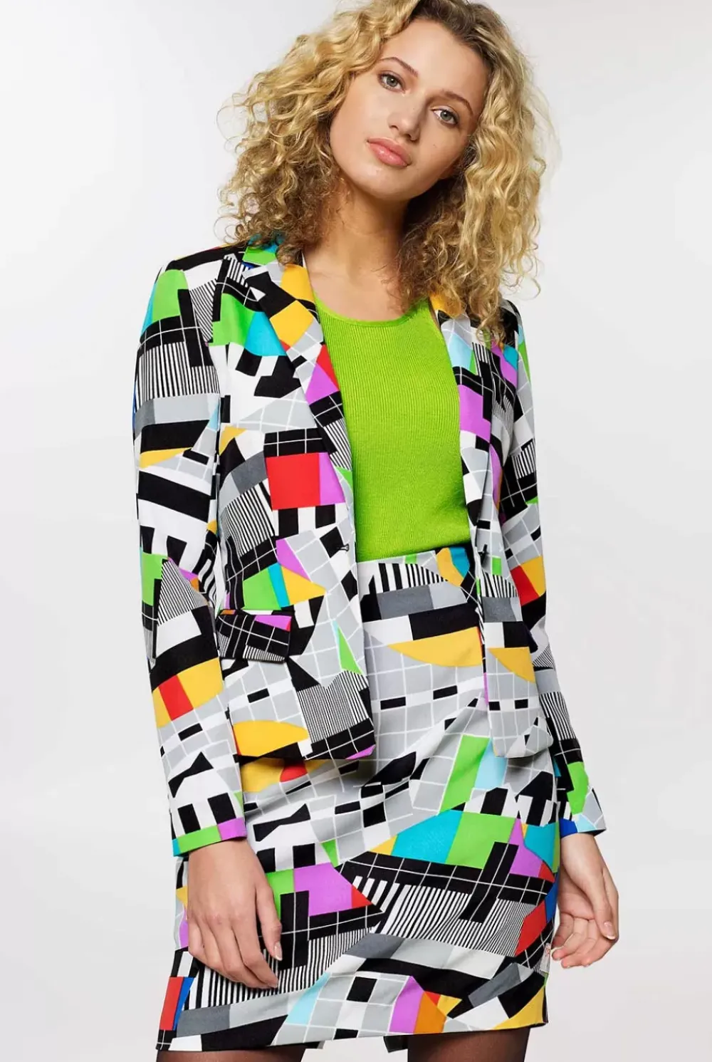 New OppoSuits Miss Testival